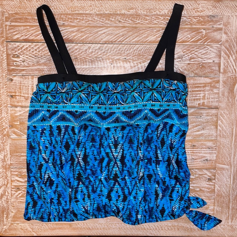 🦋Women’s Swim Top🦋